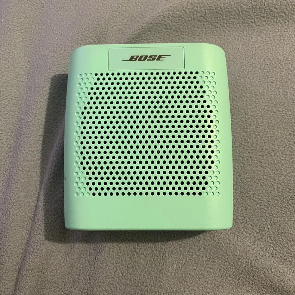 Bose Color Soundlink Speaker